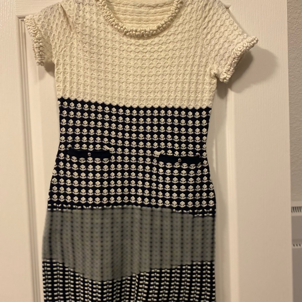 Contrast dress